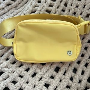 Lululemon Everywhere Belt Bag